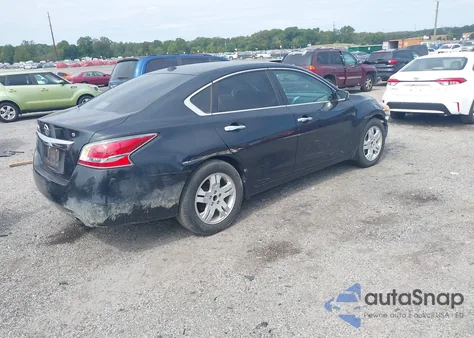 2015 Nissan Altima 2.5 S z USA, uszkodzony, nr VIN 1N4AL3AP7FN402737